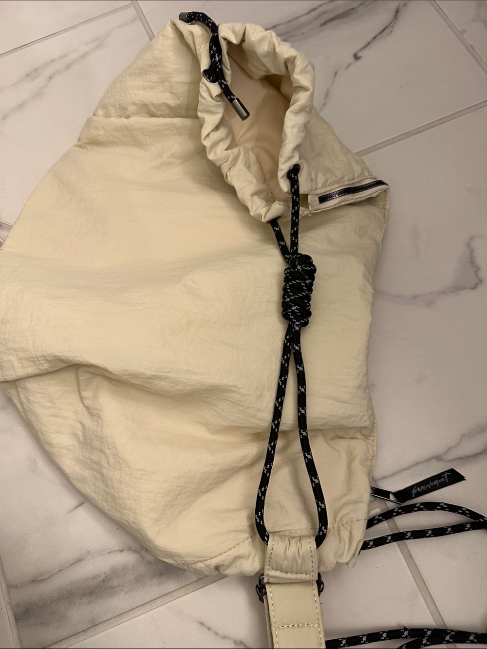 Free People FP Movement Happy Landing Sling Bag  BNWT 😍 - Picture 2 of 10